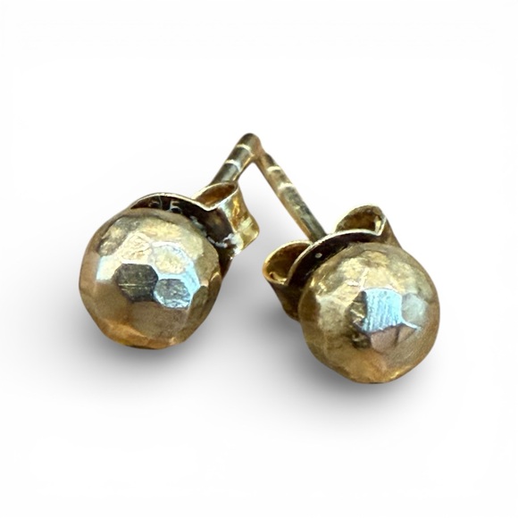 Stella & Dot Hammered Ball Stud Earrings Gold Tone - Picture 1 of 4